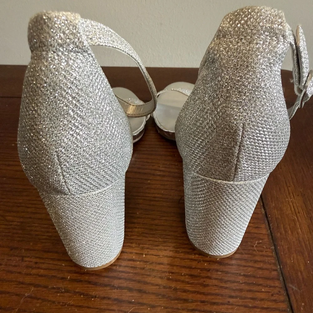 Bandilino Silver Block Heel Sandals New‎ 8.5